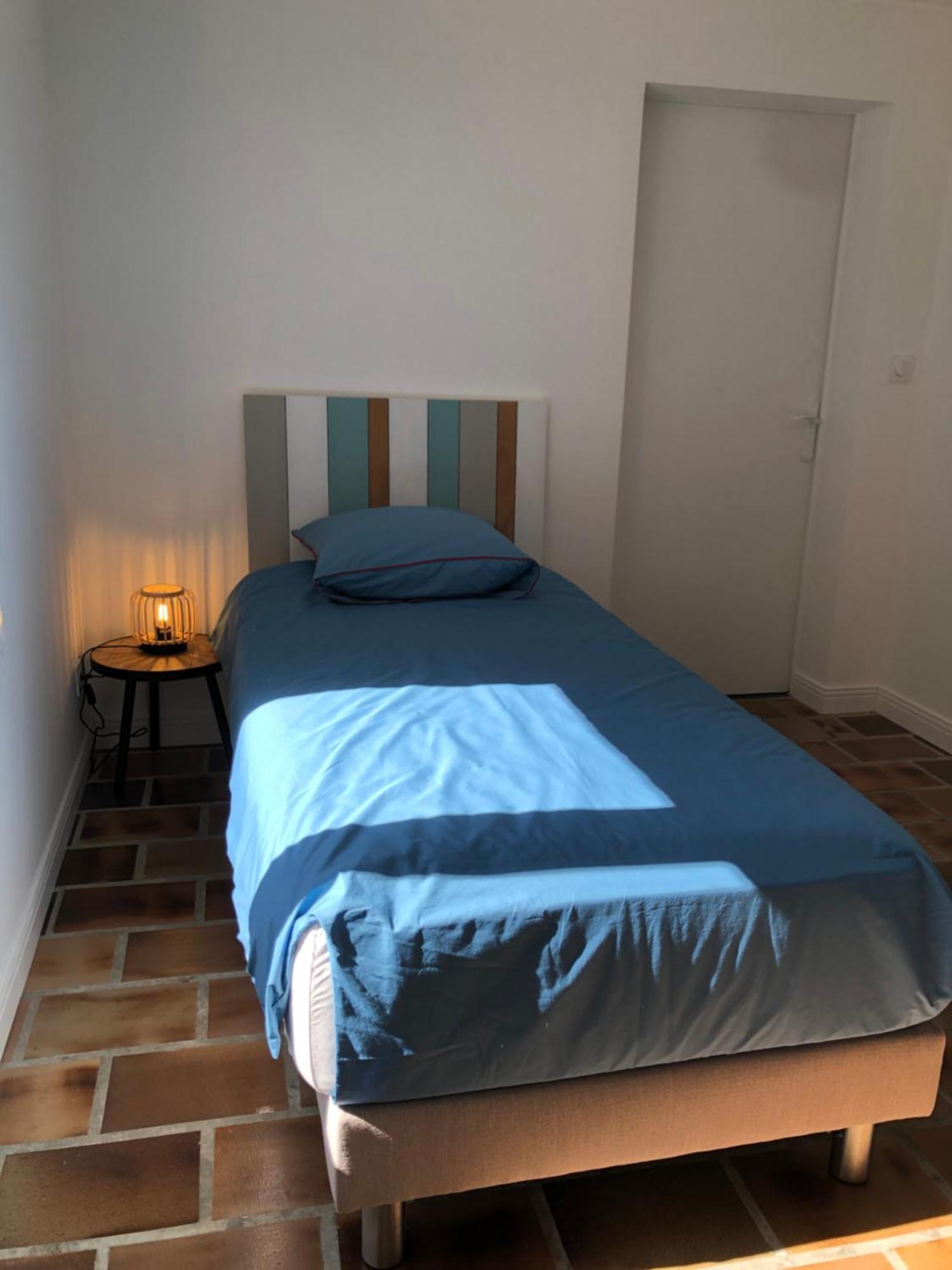 Gite En Provence Dans Grand Jardin Avec Piscine Partagee Cornillon-Confoux Extérieur photo